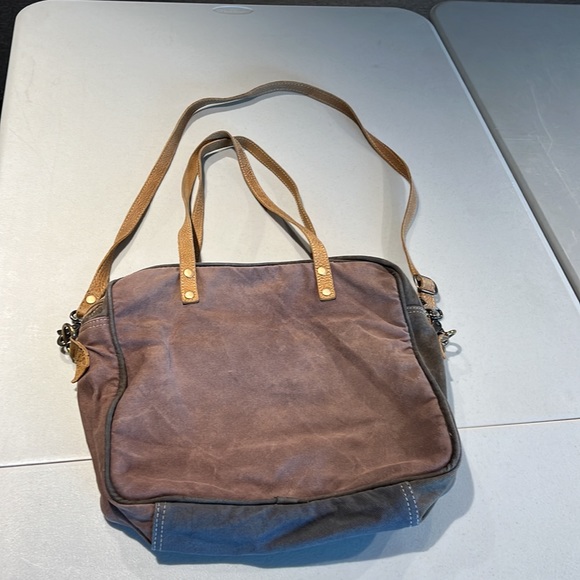 Myra Bag Messenger Crossbody Bag - Picture 5 of 9